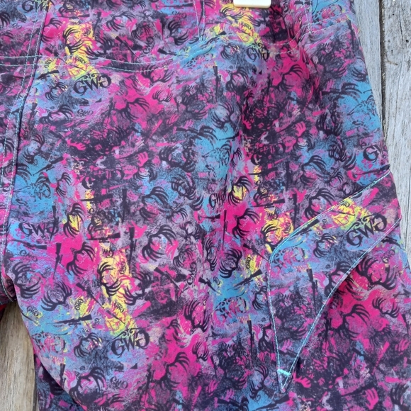 Girls With Guns Womens Size Large Surfing Board Shorts Water Multicolor - Picture 3 of 6